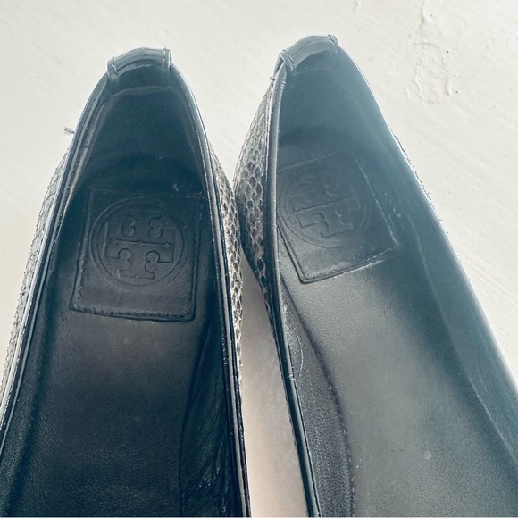 Tory Burch black snake print ballerinas size 6M - Picture 9 of 11